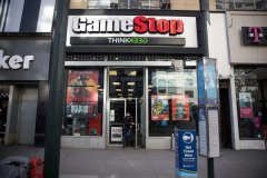 下载注册就送钱的app:游戏驿站再跌60% ＂逼空大战”带头大哥巨