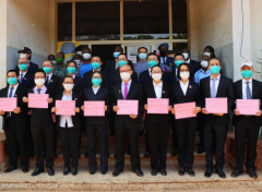 亚博网赞助莱斯特城:几内亚比绍为第17批中国医疗队颁发荣誉证
